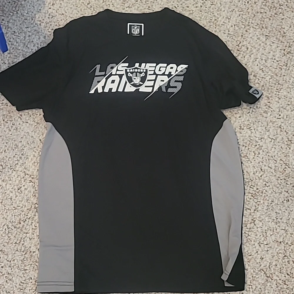 Las Vegas Raiders tshirt - Picture 1 of 2